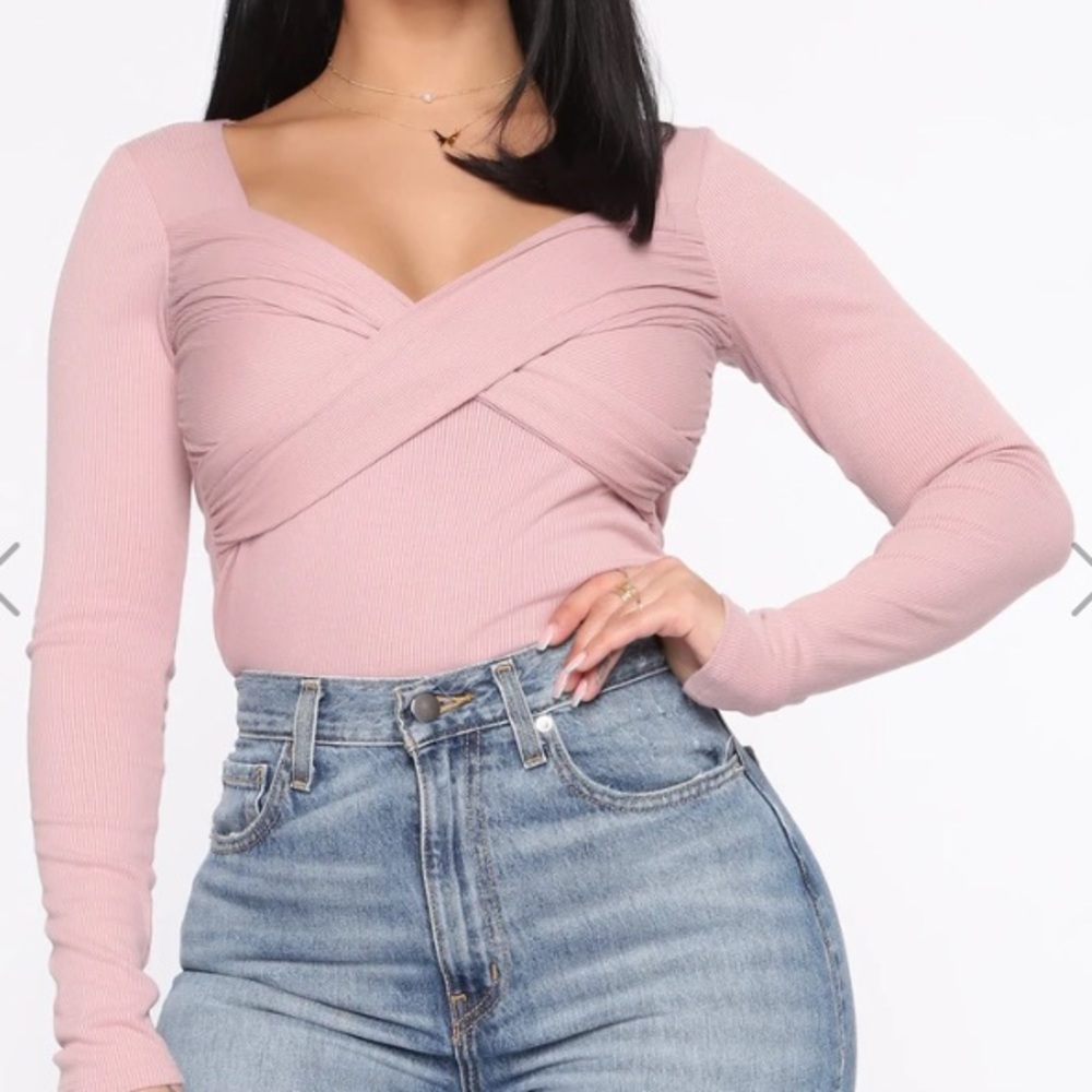 Fashion nova twist top